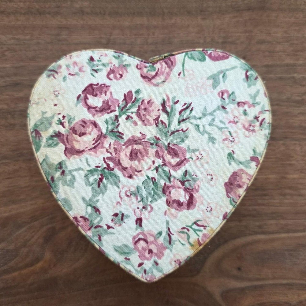 Vintage 1980s Floral Heart Trinket Box Pink Rose Padded Fabric Jewelry Case